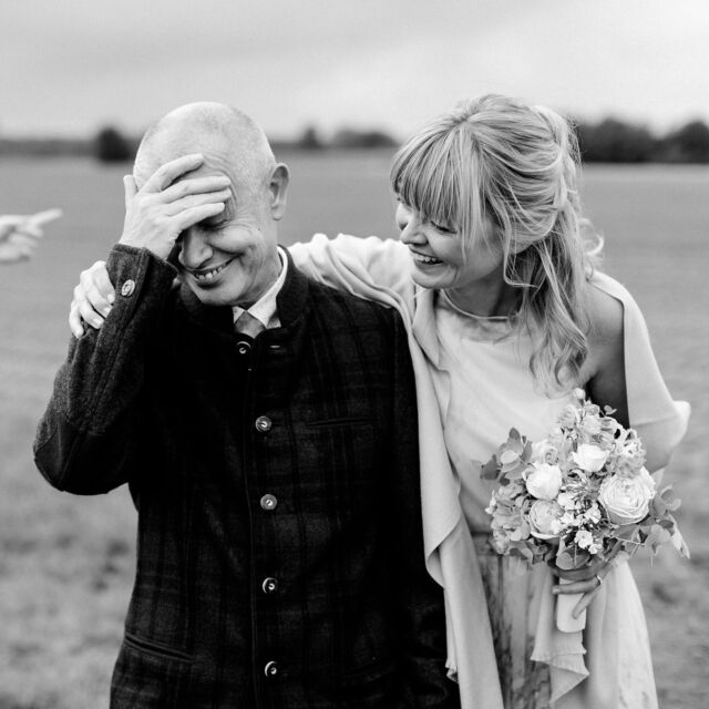 Braut & Brautvater - Die Bindung zwischen Vater und Tochter empfinde ich immer als etwas Besonderes. Umso schöner solche Schnappschüsse festhalten zu dürfen #wedding
#hochzeit
#bride
#weddingdress
#braut
#love
#fatherdaughter
#fathersday
#fatherdaughtertime
#daddysgirl
#hochzeitskleid
#brautkleid
#weddingphotographer
#blackandwhite
#weddinginspiration
#liebe
#bridal
#dress
#hochzeitsfotografie
#photography
#hochzeitsfotograf
#bridaldress
#hochzeitsinspiration
#weddinggown
#hochzeit2022